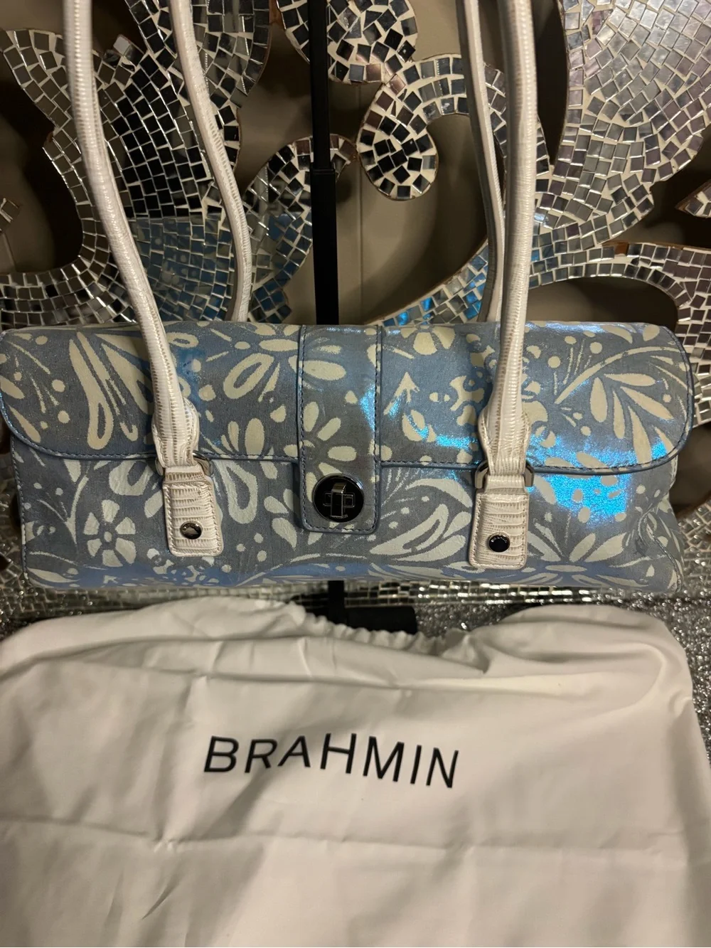 Brahmin structured shoulder